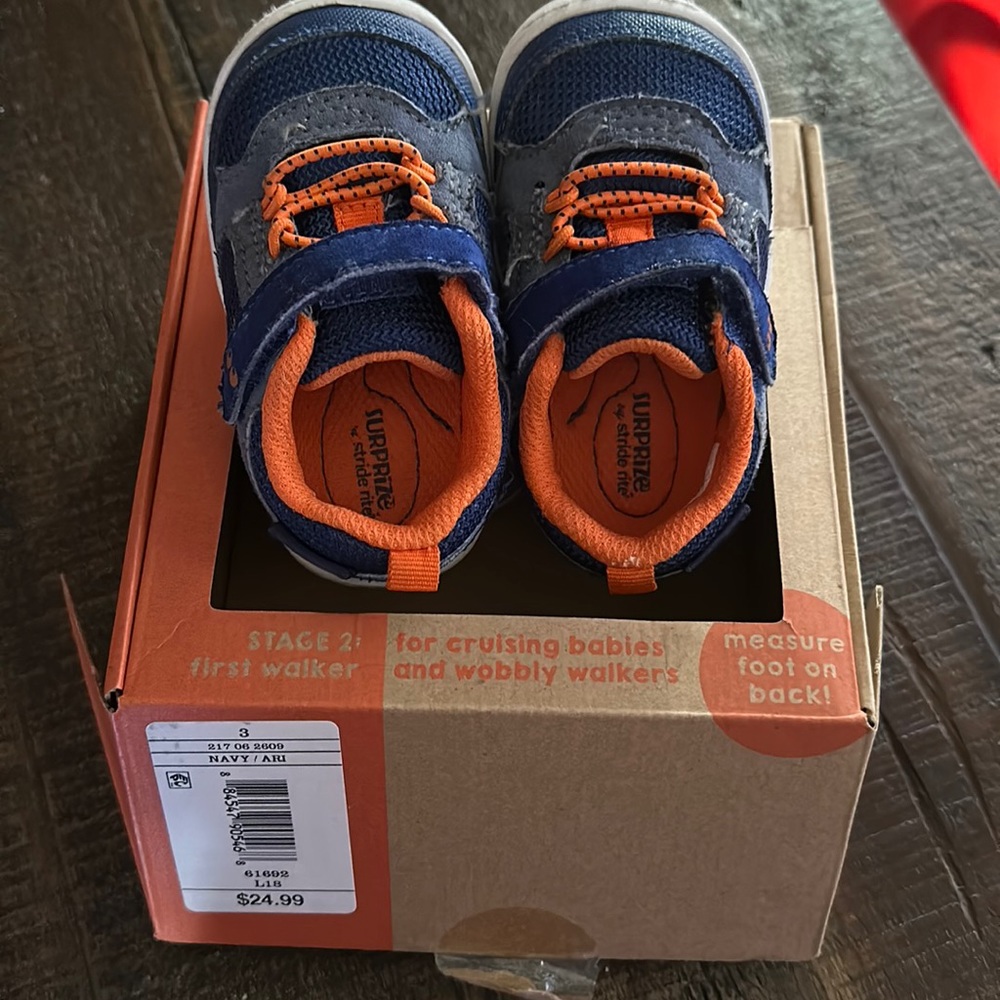 Surprize Stride Rite 1st walkers (sz 3)